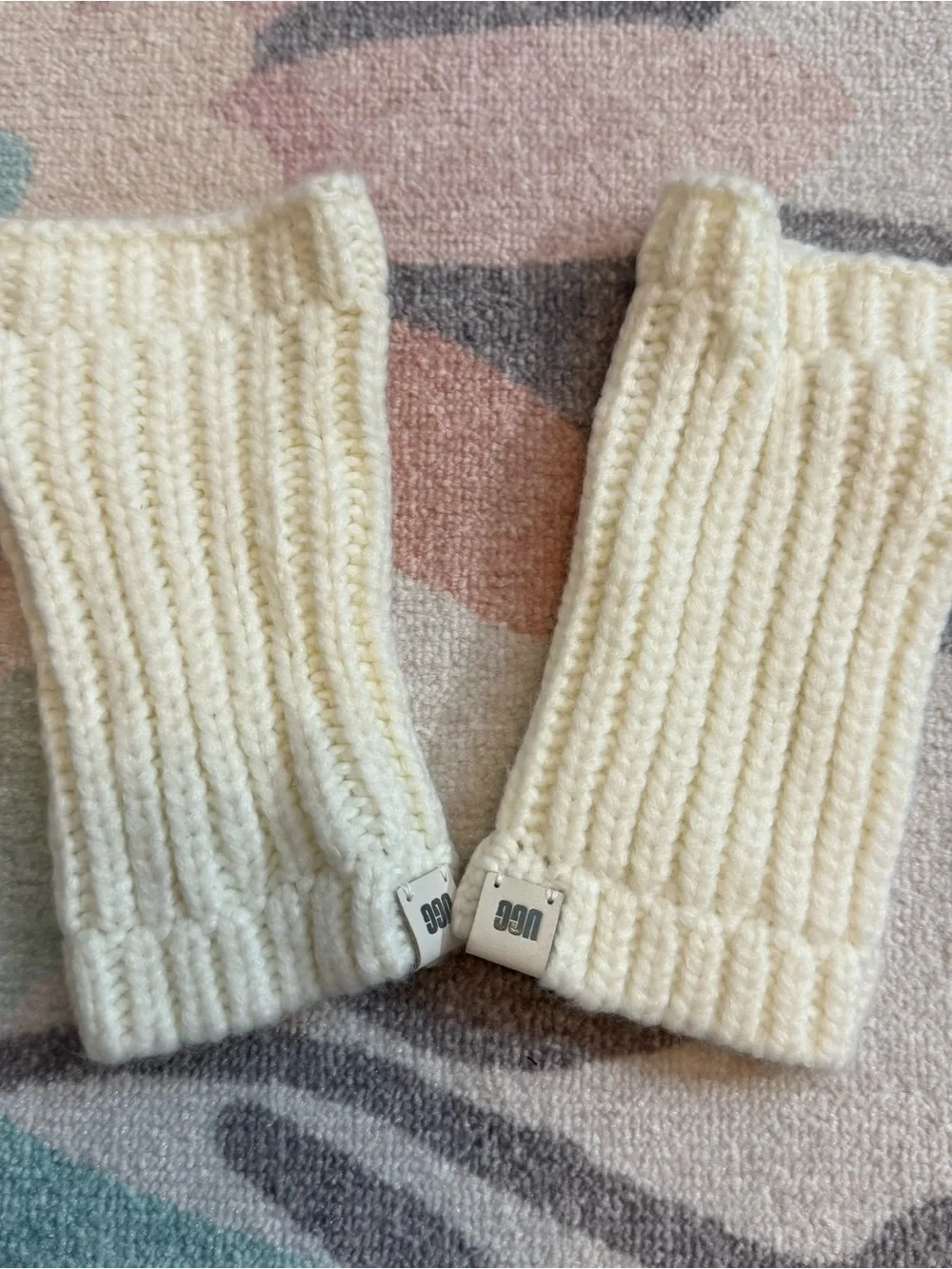 Ugg Chunky Fingerless Mittens